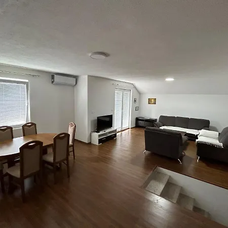 Aura Whole For Rent Villa *